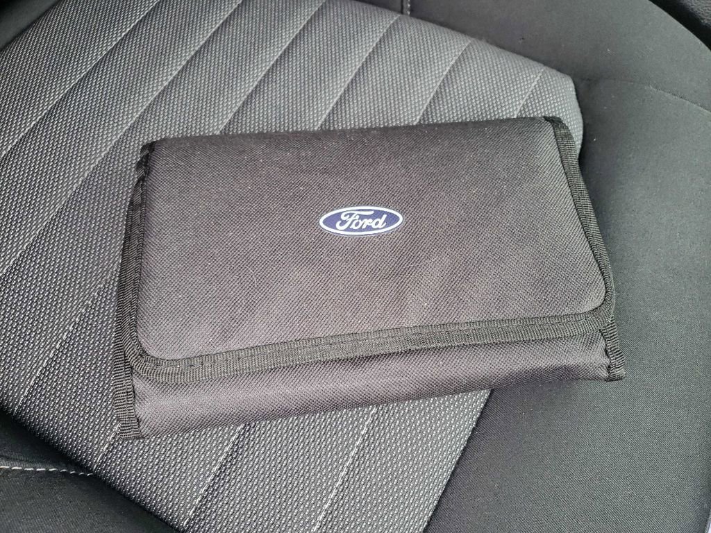 Used 2019 Ford Edge SE image 41