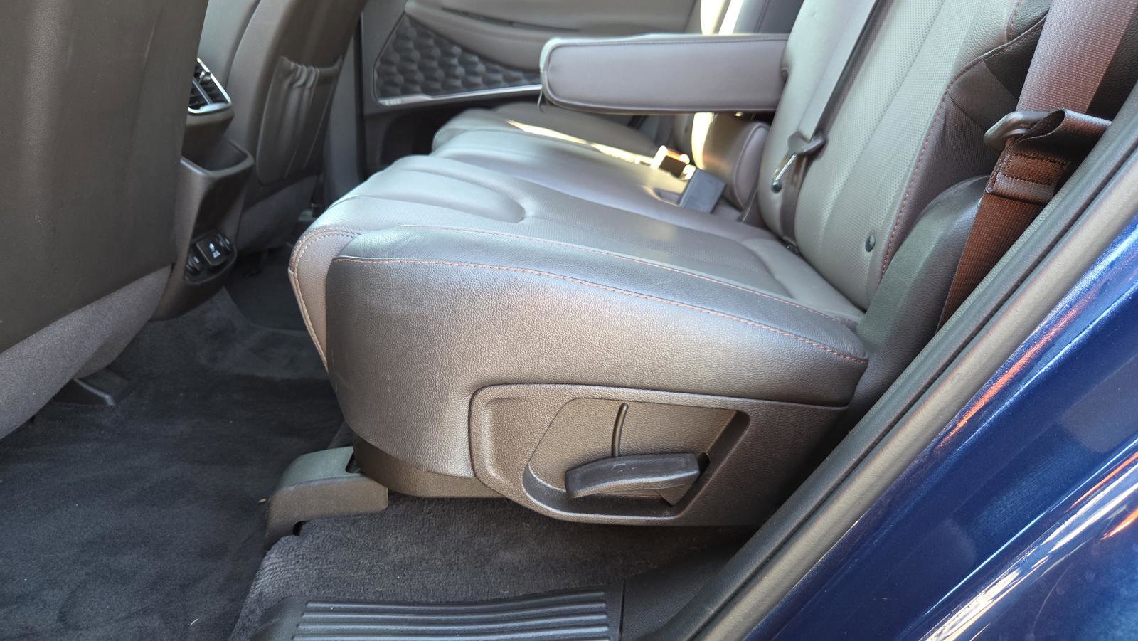 Used 2020 Hyundai Santa Fe Limited image 19