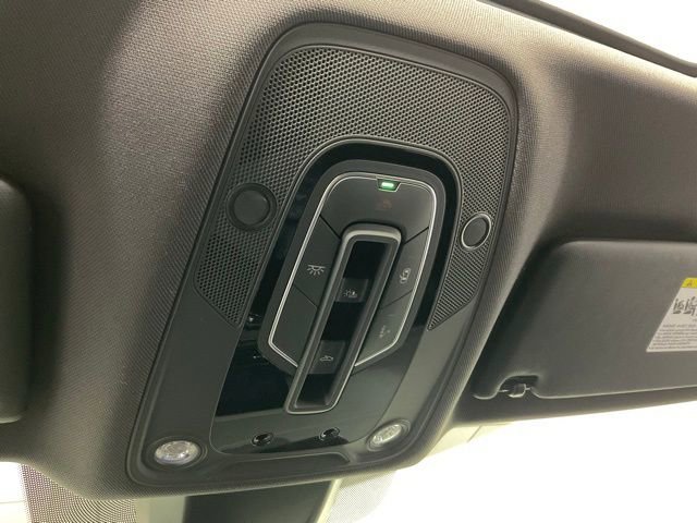 Used 2023 Audi SQ5 Prestige w/ Prestige Package image 18