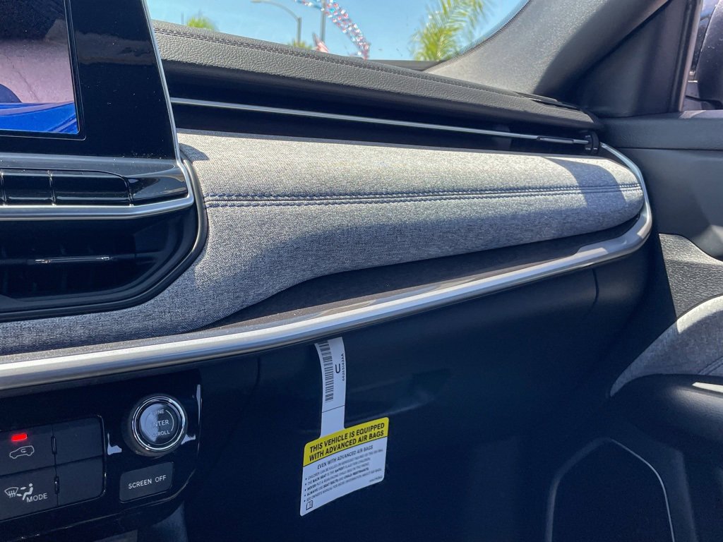 New 2025 Jeep Compass Latitude image 27