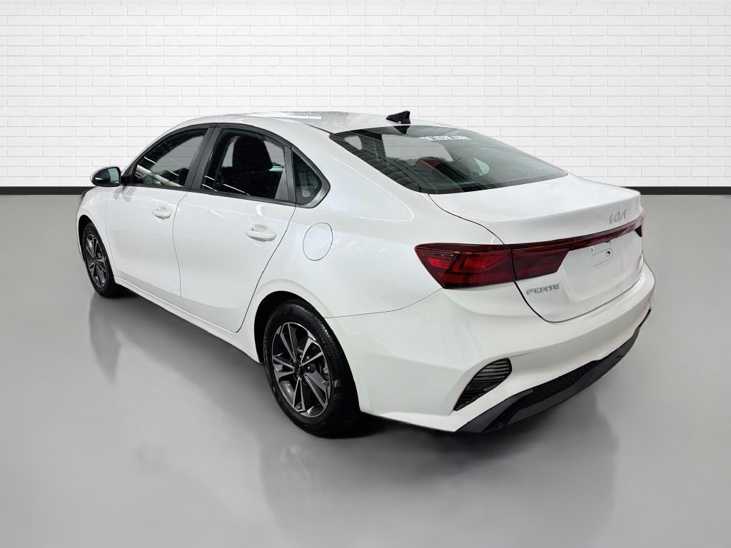 Used 2024 Kia Forte LXS FWD image 7