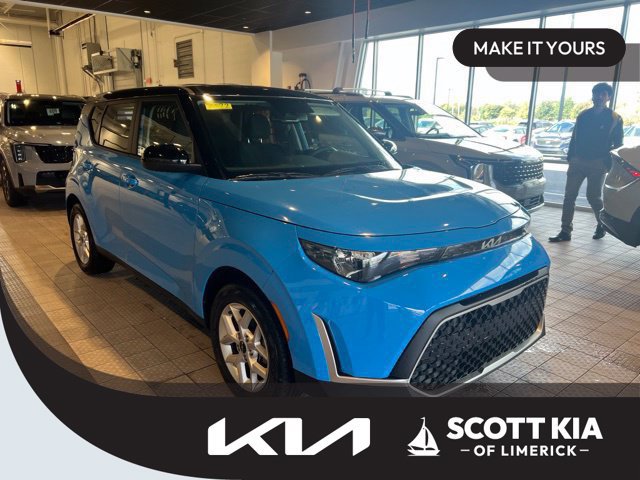 Certified 2025 Kia Soul S FWD image 1