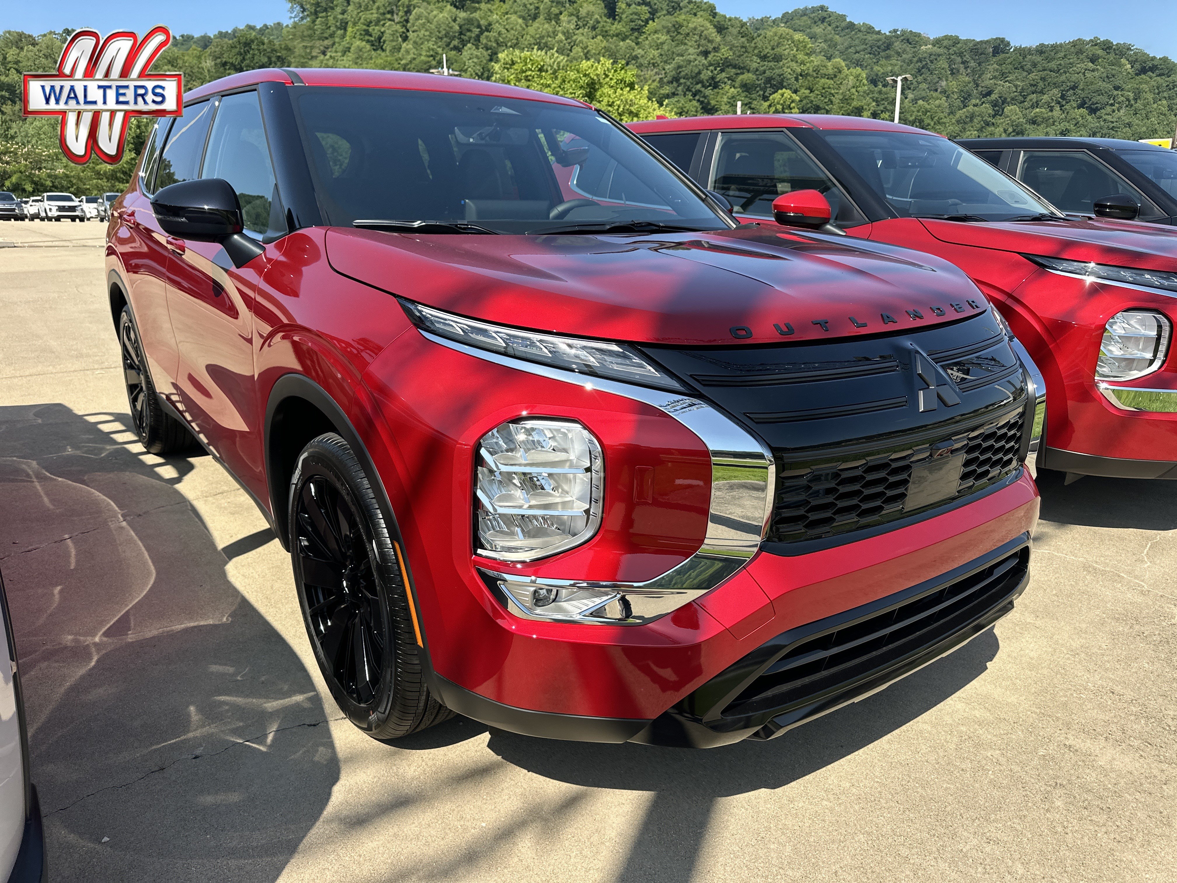 New 2026 Mitsubishi Outlander LE AWD/4WD image 1