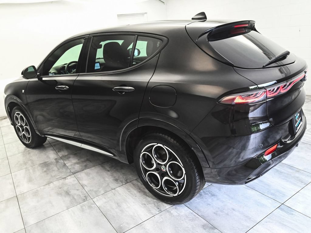 Used 2024 Alfa Romeo Tonale Ti AWD/4WD image 4