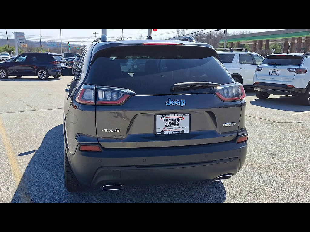 Certified 2022 Jeep Cherokee Latitude Lux w/ Mopar Interior Package image 7