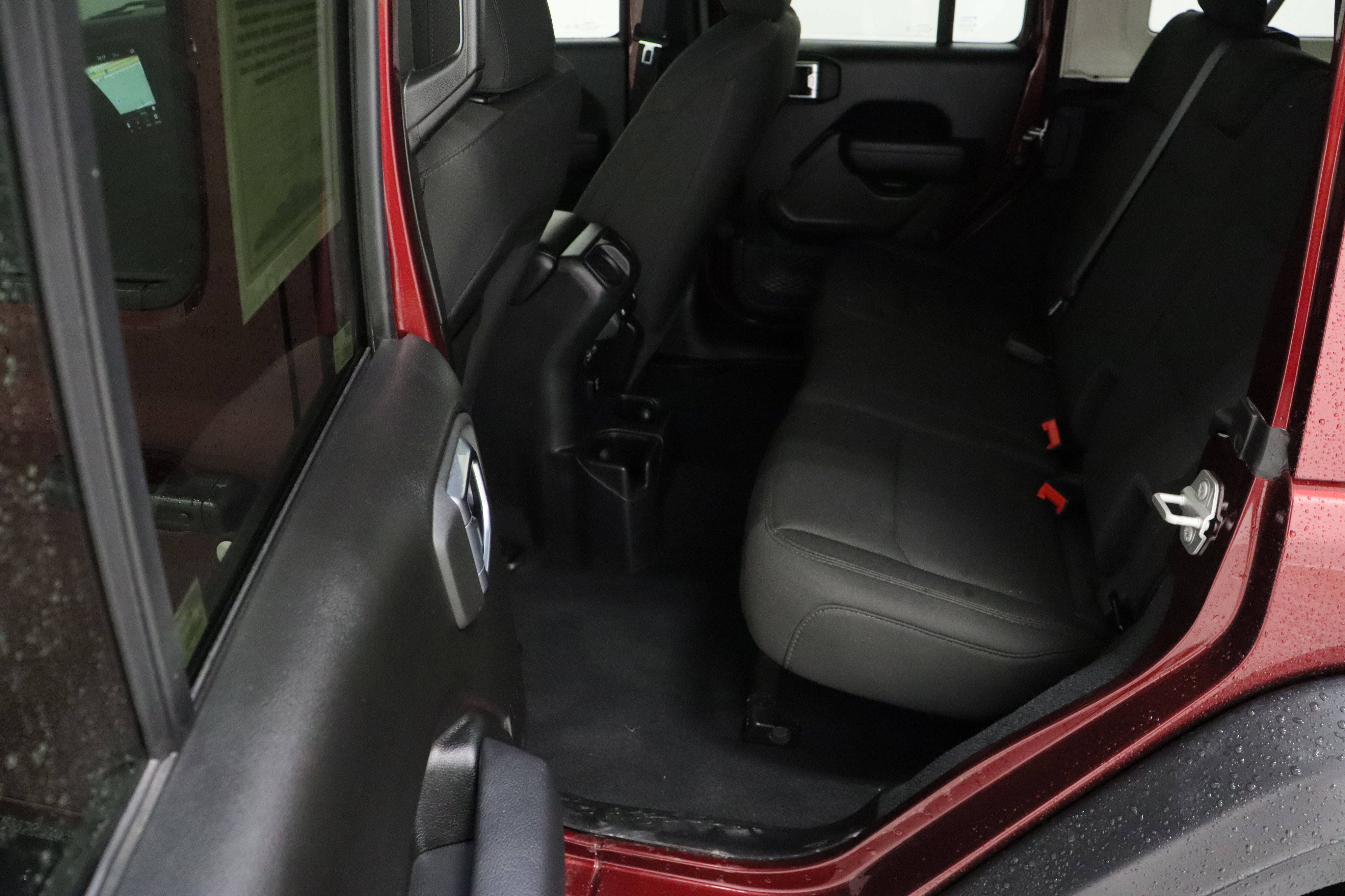 Used 2022 Jeep Wrangler Unlimited Sport w/ Sun And Sound Package AWD/4WD image 29