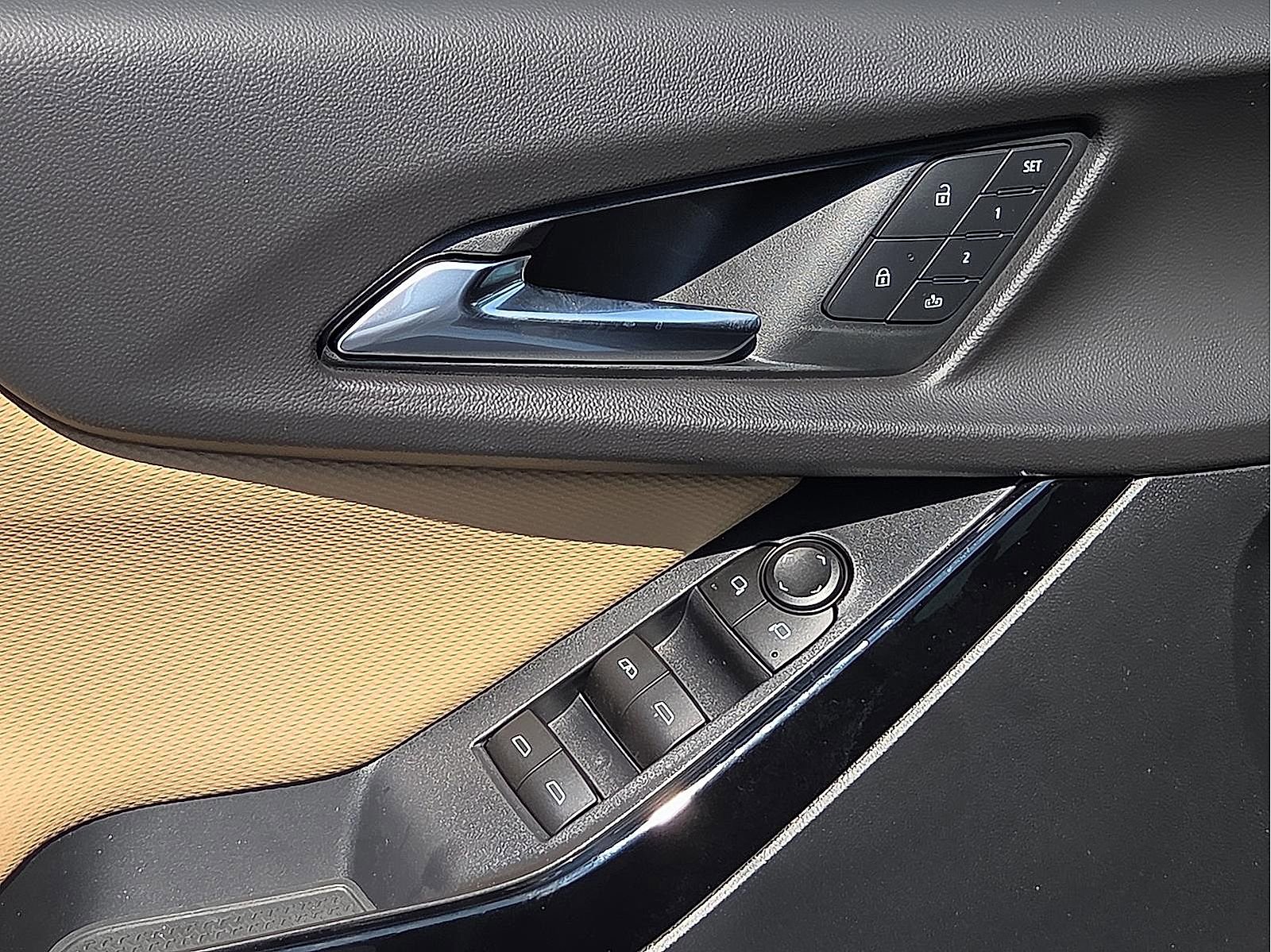 New 2026 Chevrolet Equinox ACTIV w/ Convenience Package III image 13