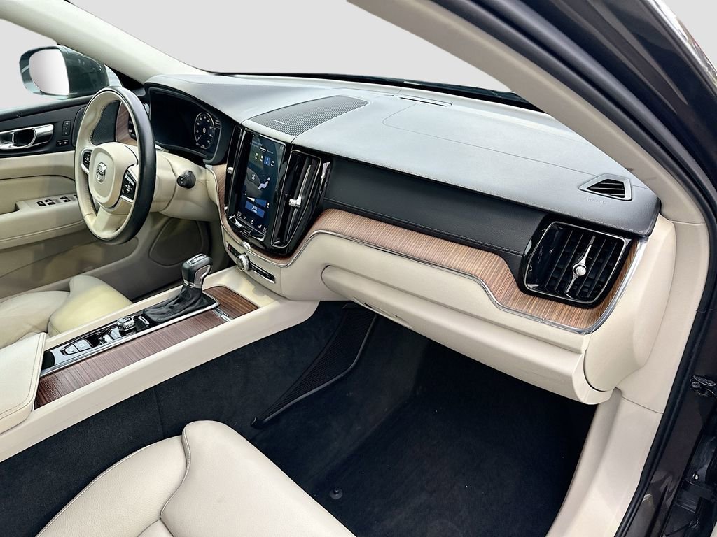 Used 2020 Volvo XC60 T5 Inscription w/ Protection Package Premier FWD image 31