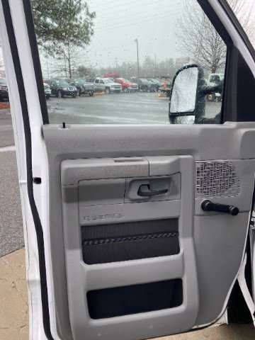 Used 2014 Ford E-150 and Econoline 150 image 16
