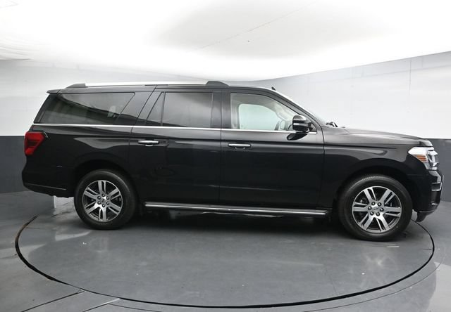 Used 2023 Ford Expedition Max Limited AWD/4WD image 11