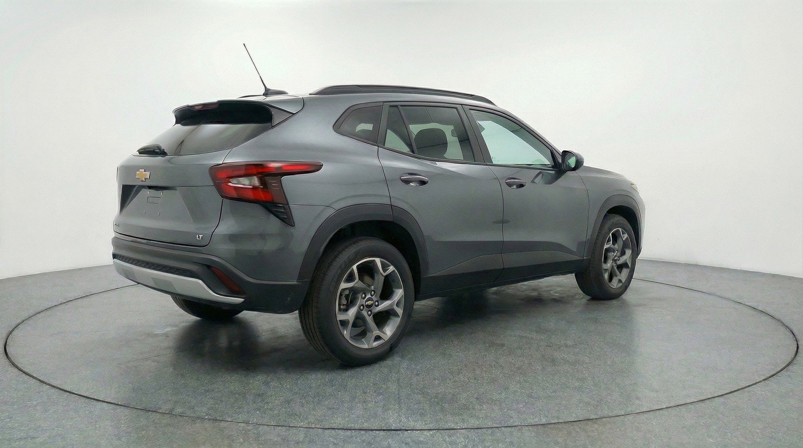 Used 2025 Chevrolet Trax LT image 9