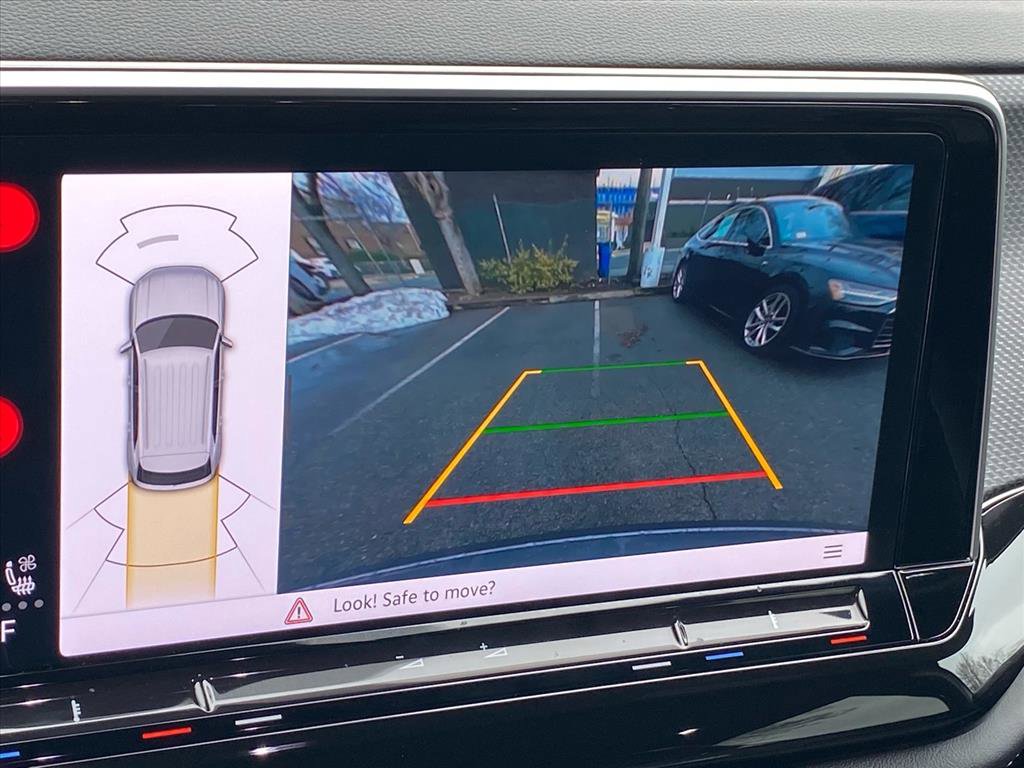 Certified 2025 Volkswagen Atlas Cross Sport SEL image 16