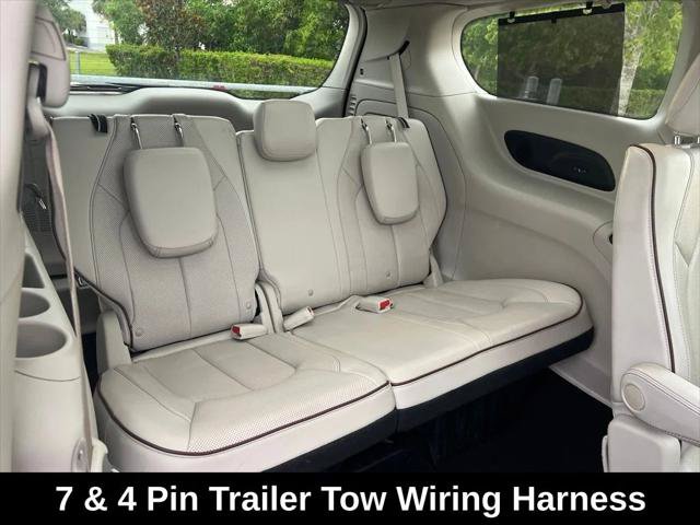 Certified 2020 Chrysler Pacifica Limited w/ Tire & Wheel Group FWD image 21