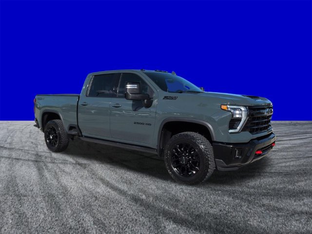Used 2025 Chevrolet Silverado 2500 LTZ AWD/4WD image 2