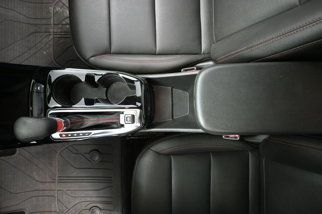 Used 2024 Chevrolet Trax RS w/ Sunroof Package FWD image 26