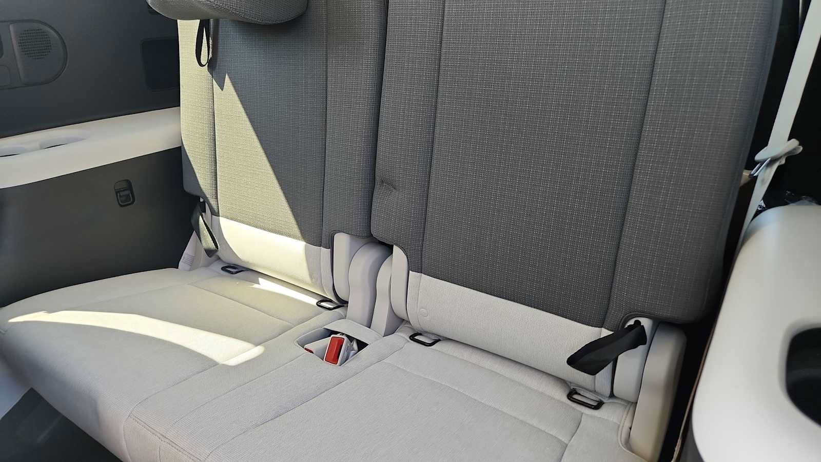 New 2026 Hyundai Ioniq 9 SE AWD/4WD image 27