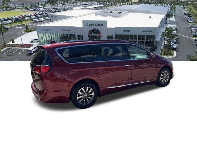 Certified 2019 Chrysler Pacifica Touring-L Plus image 16