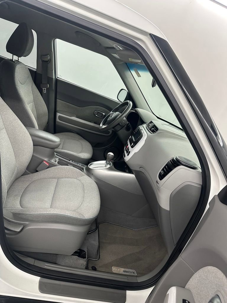 Used 2017 Kia Soul EV-e image 33