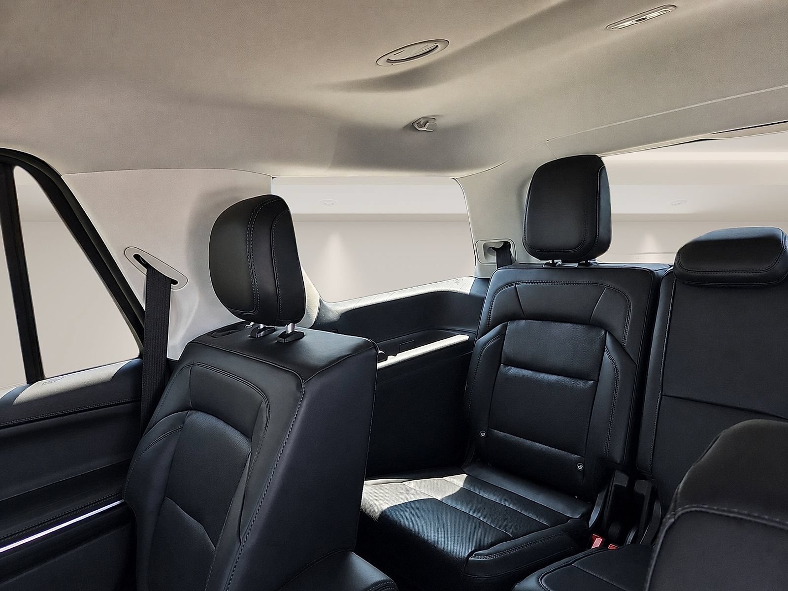 New 2027 Lincoln Navigator Premiere RWD image 8