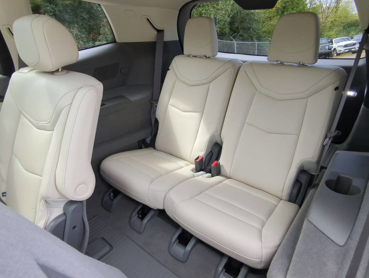 Used 2024 Cadillac XT6 Premium Luxury w/ Technology Package image 24