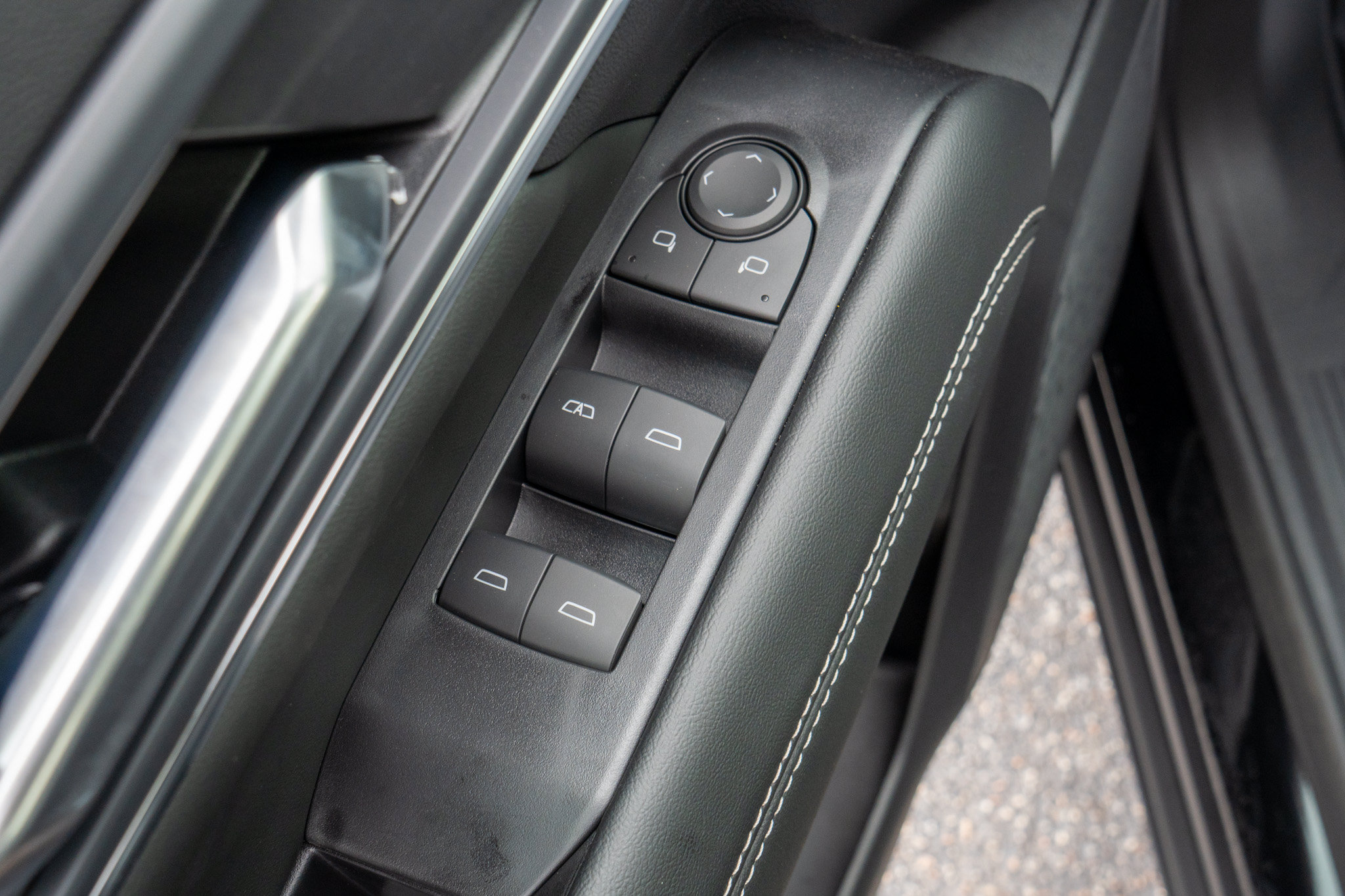 New 2027 GMC Terrain Elevation w/ Elevation Premium Package FWD image 13