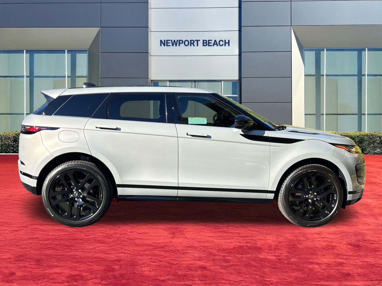 New 2026 Land Rover Range Rover Evoque Dynamic SE AWD/4WD image 8