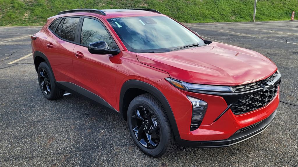 New 2026 Chevrolet Trax LT image 2