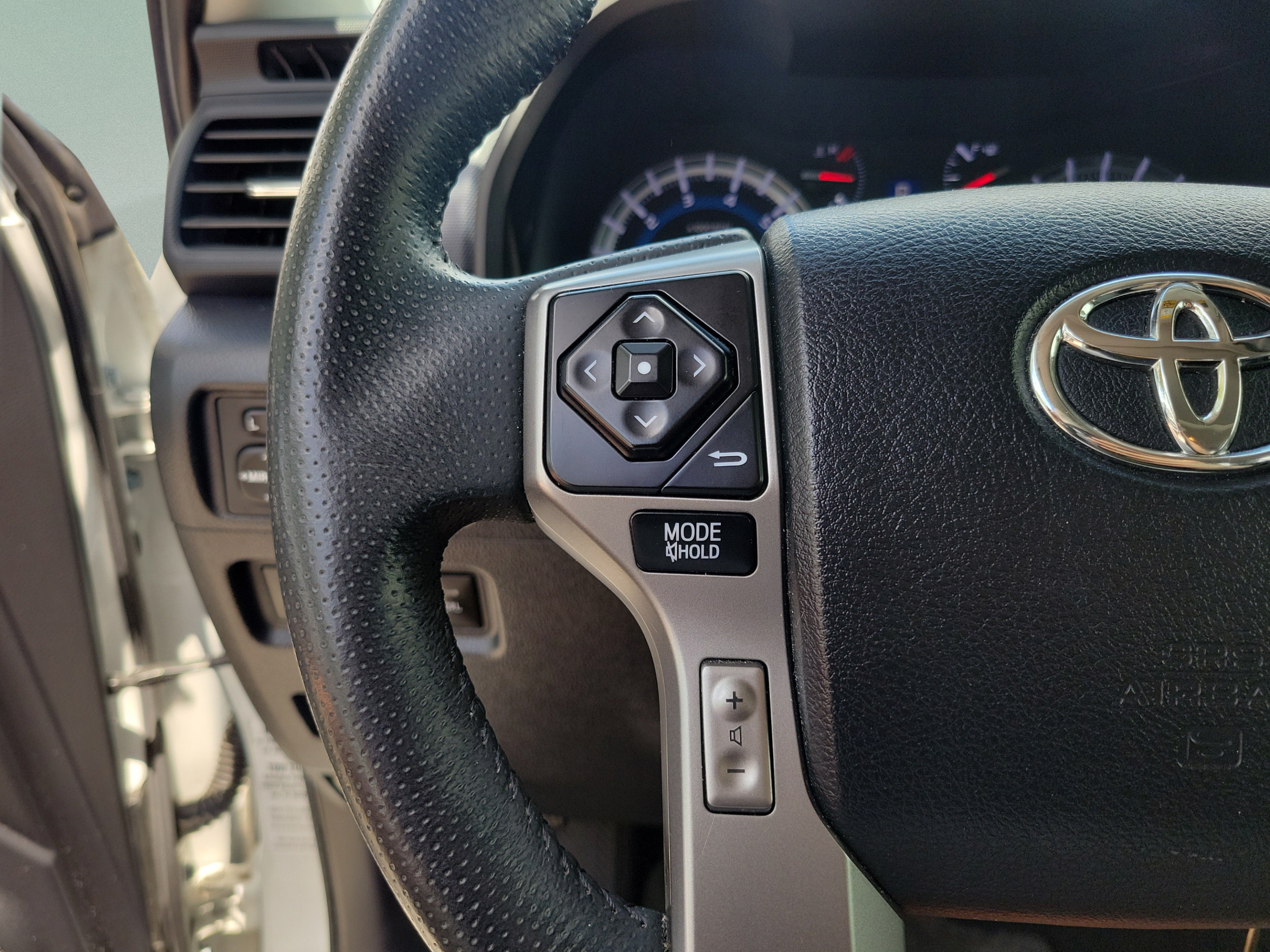 Used 2017 Toyota 4Runner SR5 Premium RWD image 21