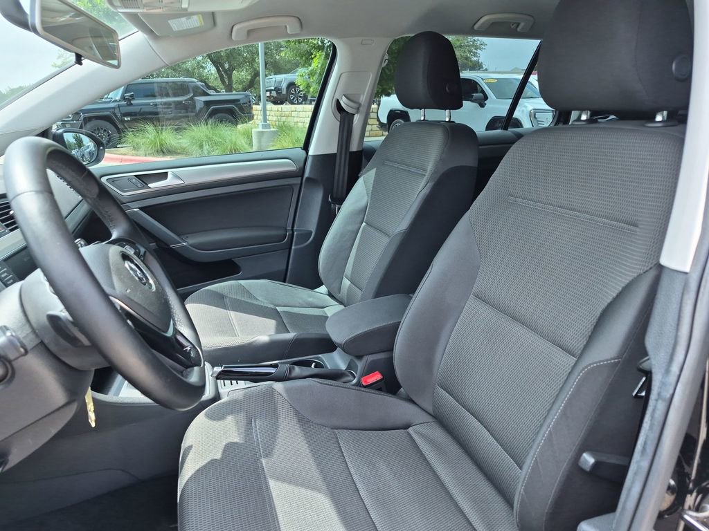 Used 2016 Volkswagen Golf S FWD image 19