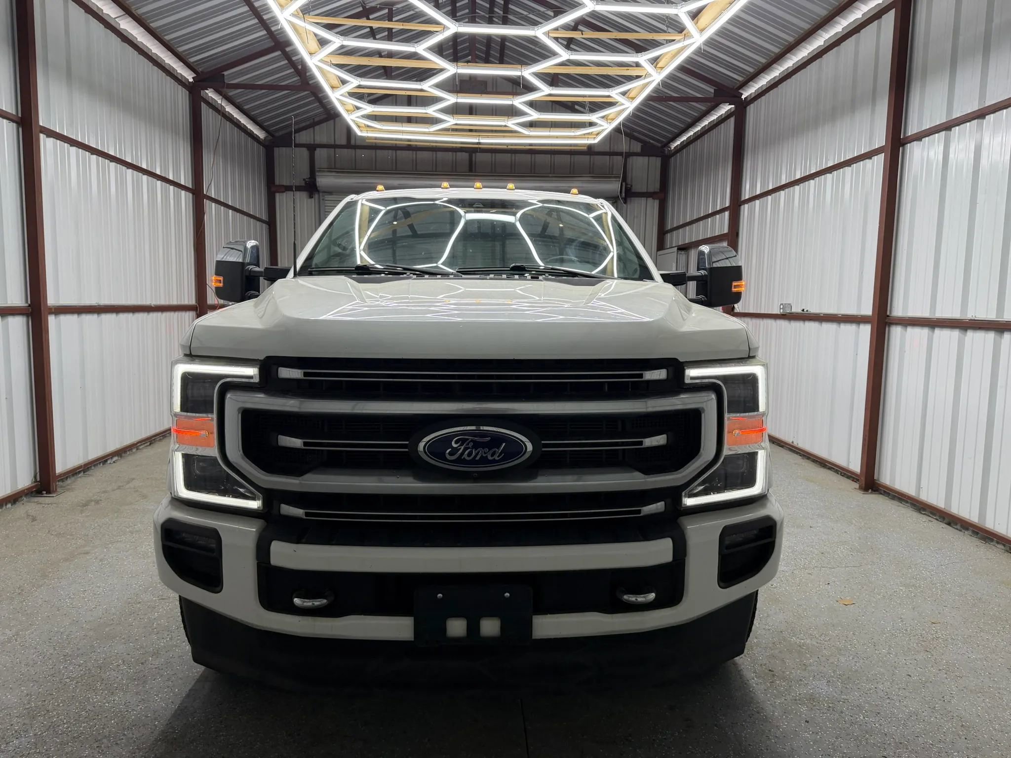 Used 2022 Ford F350 Platinum AWD/4WD image 2