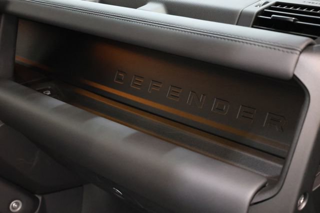 Used 2023 Land Rover Defender 90 V8 image 99
