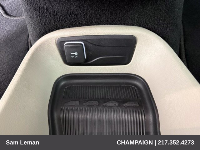 Used 2024 Chrysler Pacifica Touring-L FWD image 30