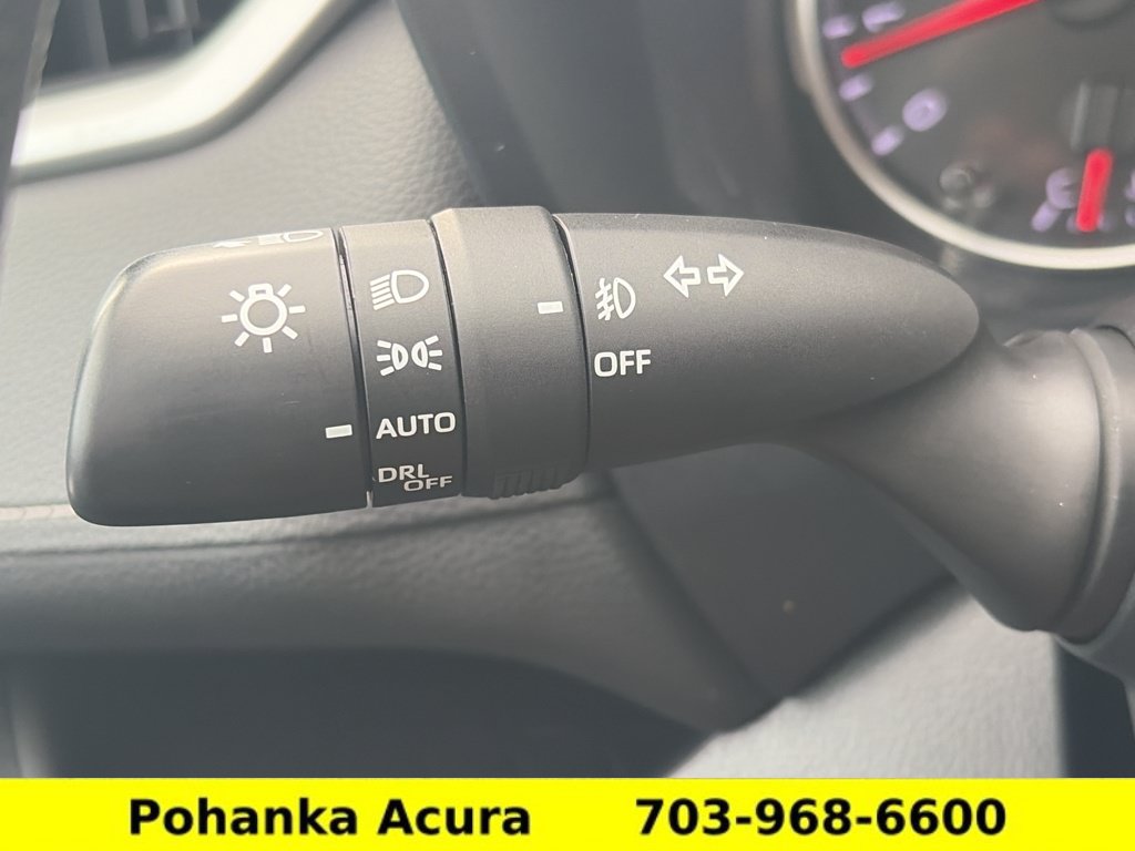 Used 2021 Toyota RAV4 XLE AWD/4WD image 10
