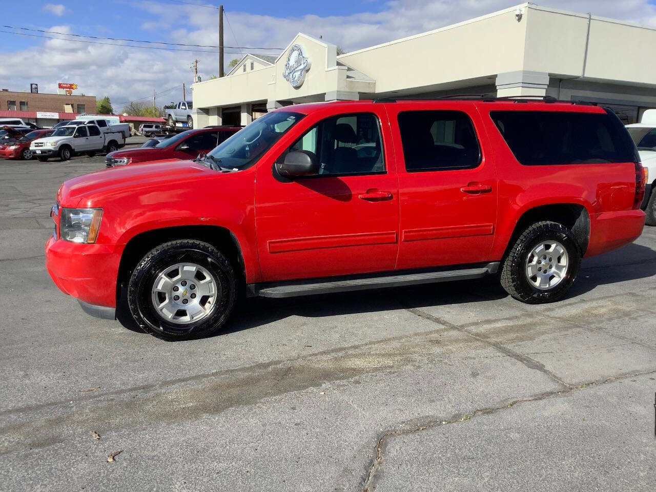 Used 2013 Chevrolet Suburban LS image 17