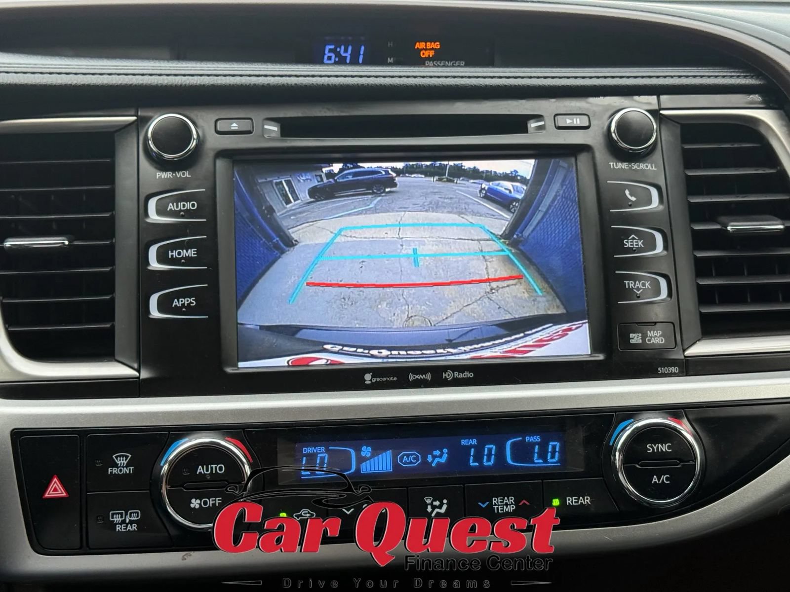 Used 2019 Toyota Highlander XLE w/ Preferred Accessory Package AWD/4WD image 38