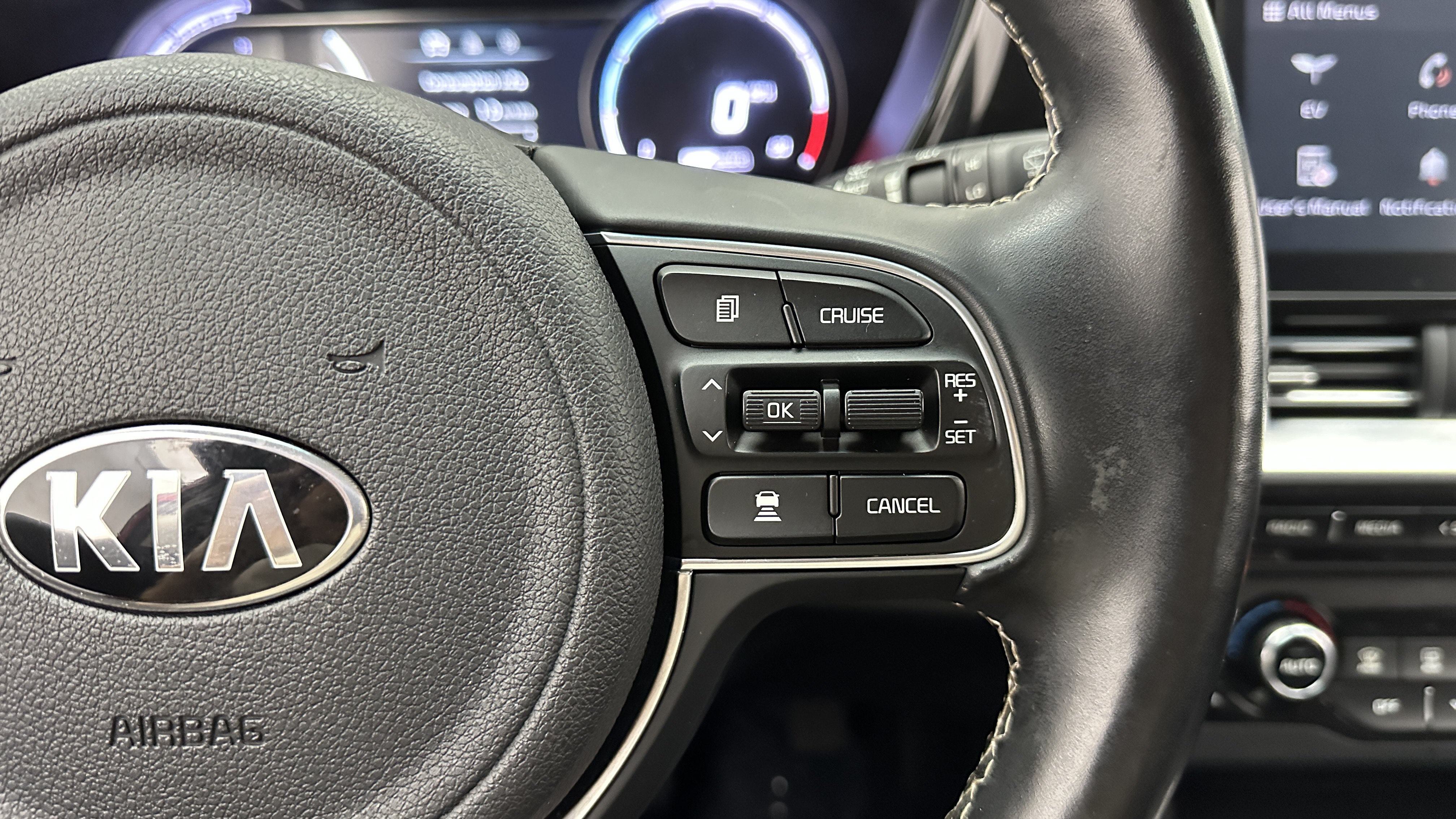 Used 2020 Kia Niro EX w/ Cold Weather Package FWD image 19