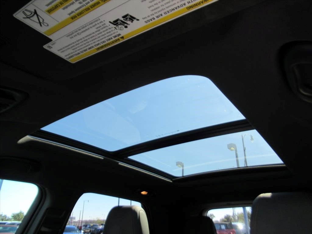 Certified 2023 Chevrolet TrailBlazer RS w/ Sun and Liftgate Package image 27