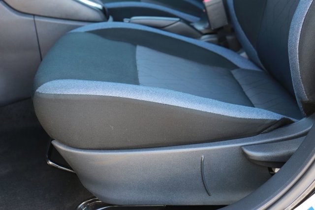 Used 2025 Nissan Versa SV image 10