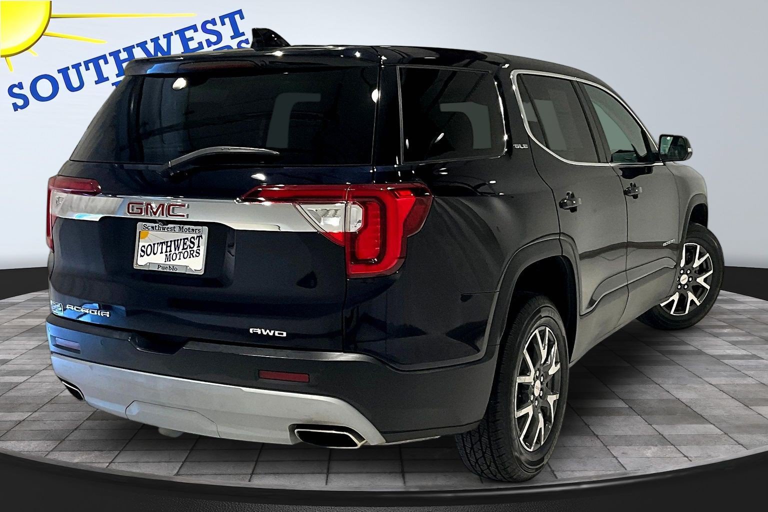 Used 2022 GMC Acadia SLE AWD/4WD image 7