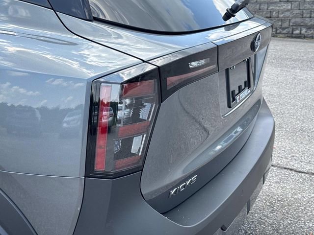New 2025 Nissan Kicks SR image 12