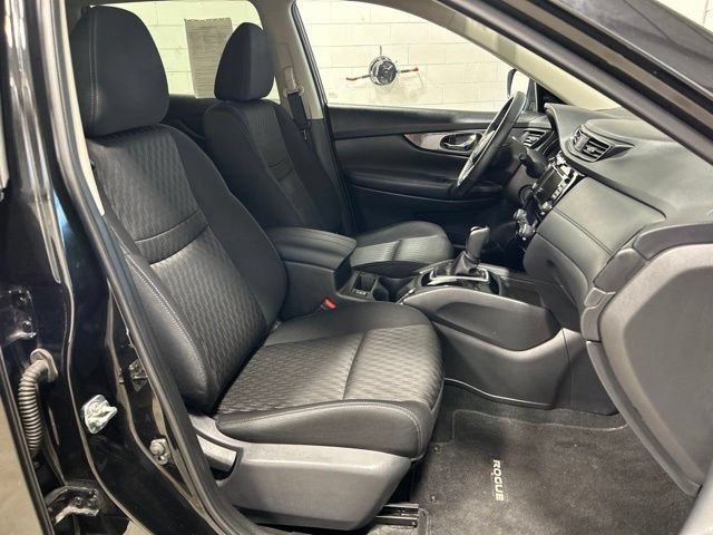 Used 2020 Nissan Rogue SV AWD/4WD image 12