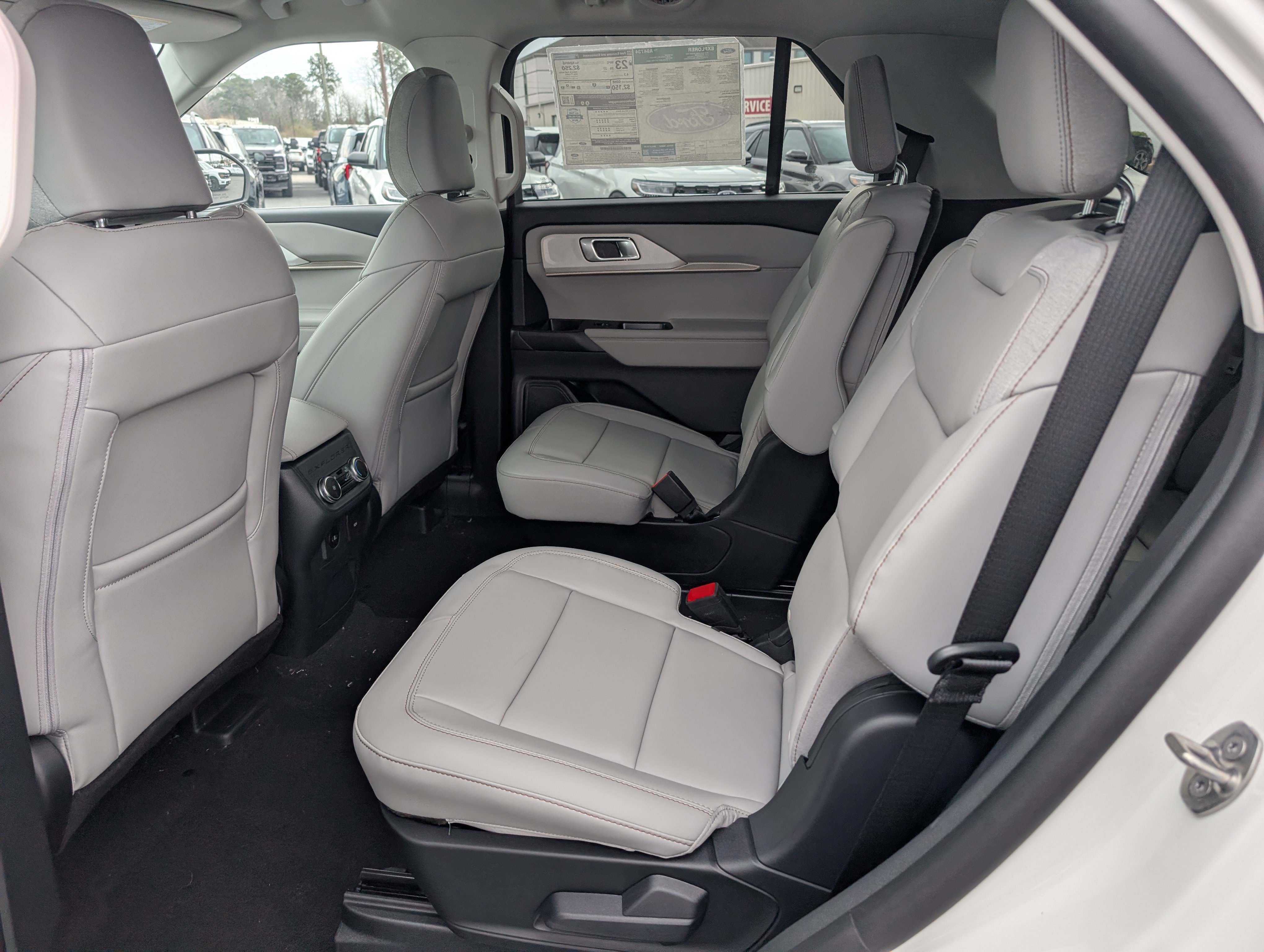 New 2026 Ford Explorer Active w/ Active Comfort Package AWD/4WD image 16