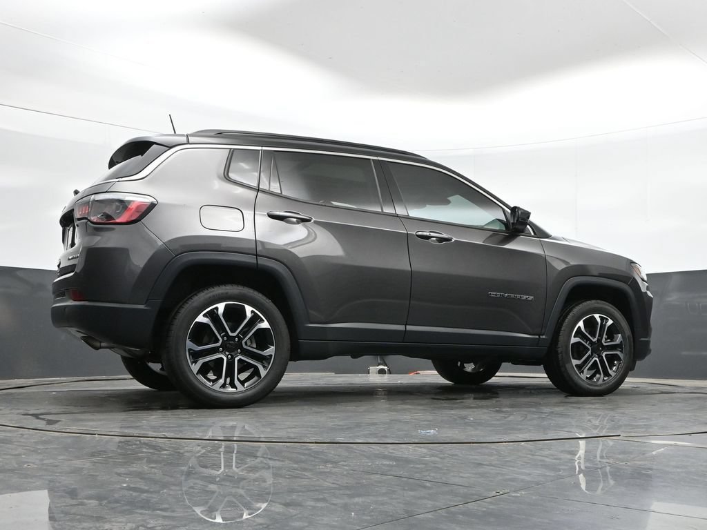 Used 2022 Jeep Compass Limited w/ Sun and Sound Group AWD/4WD image 41