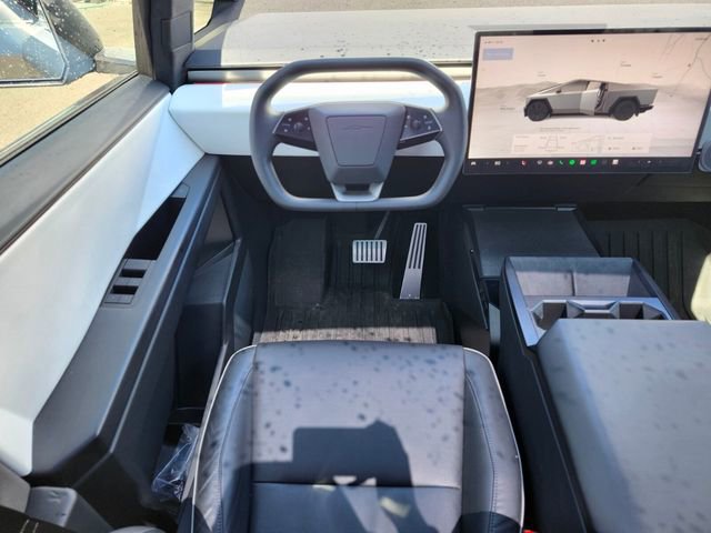 Used 2024 Tesla Cybertruck AWD Crew Cab image 13