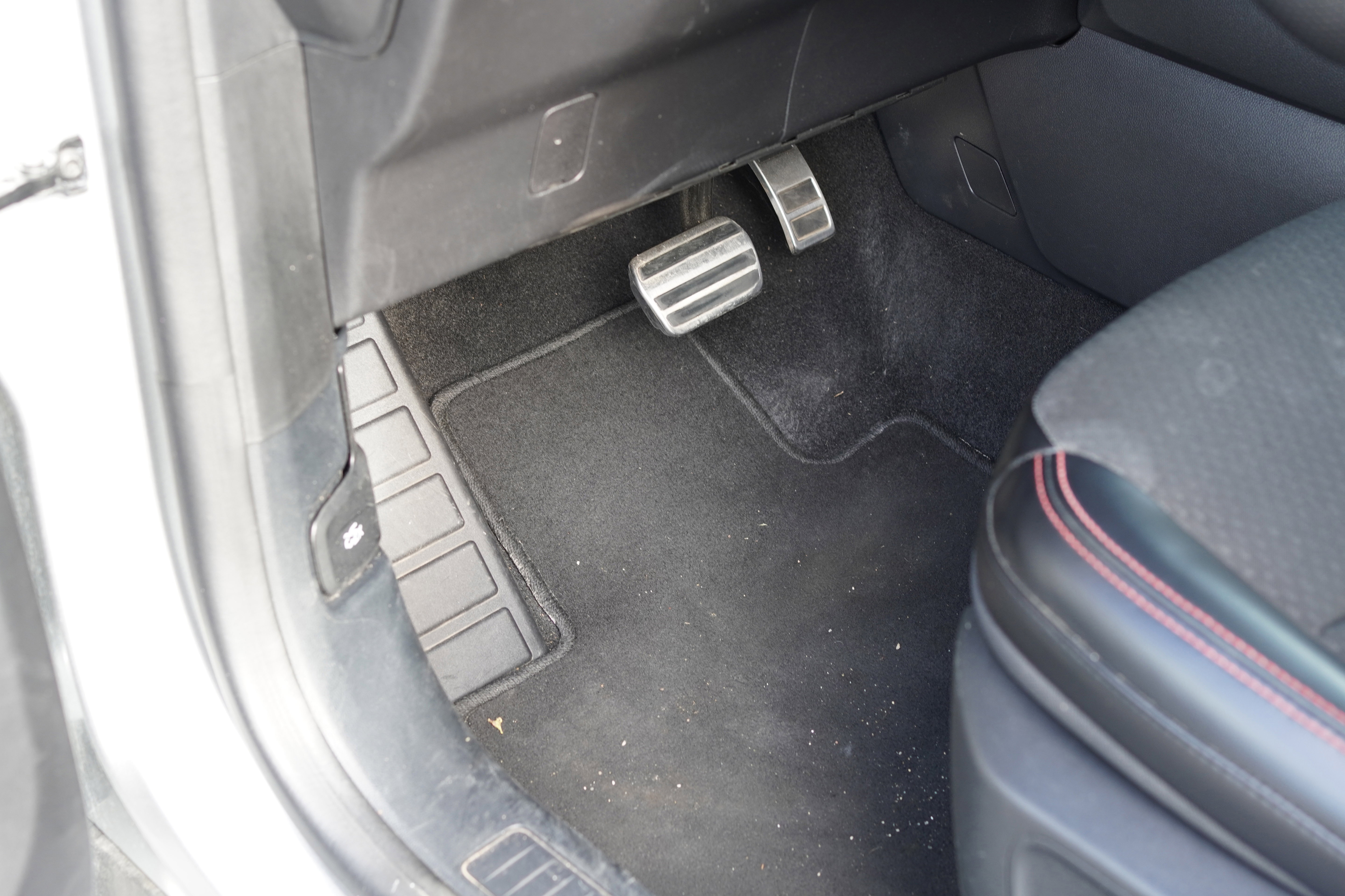 Used 2024 Ford Escape ST-Line image 32