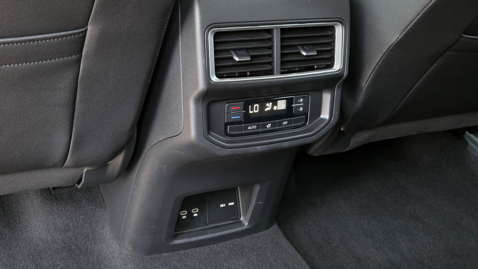 Used 2026 Volkswagen Atlas SE FWD image 51