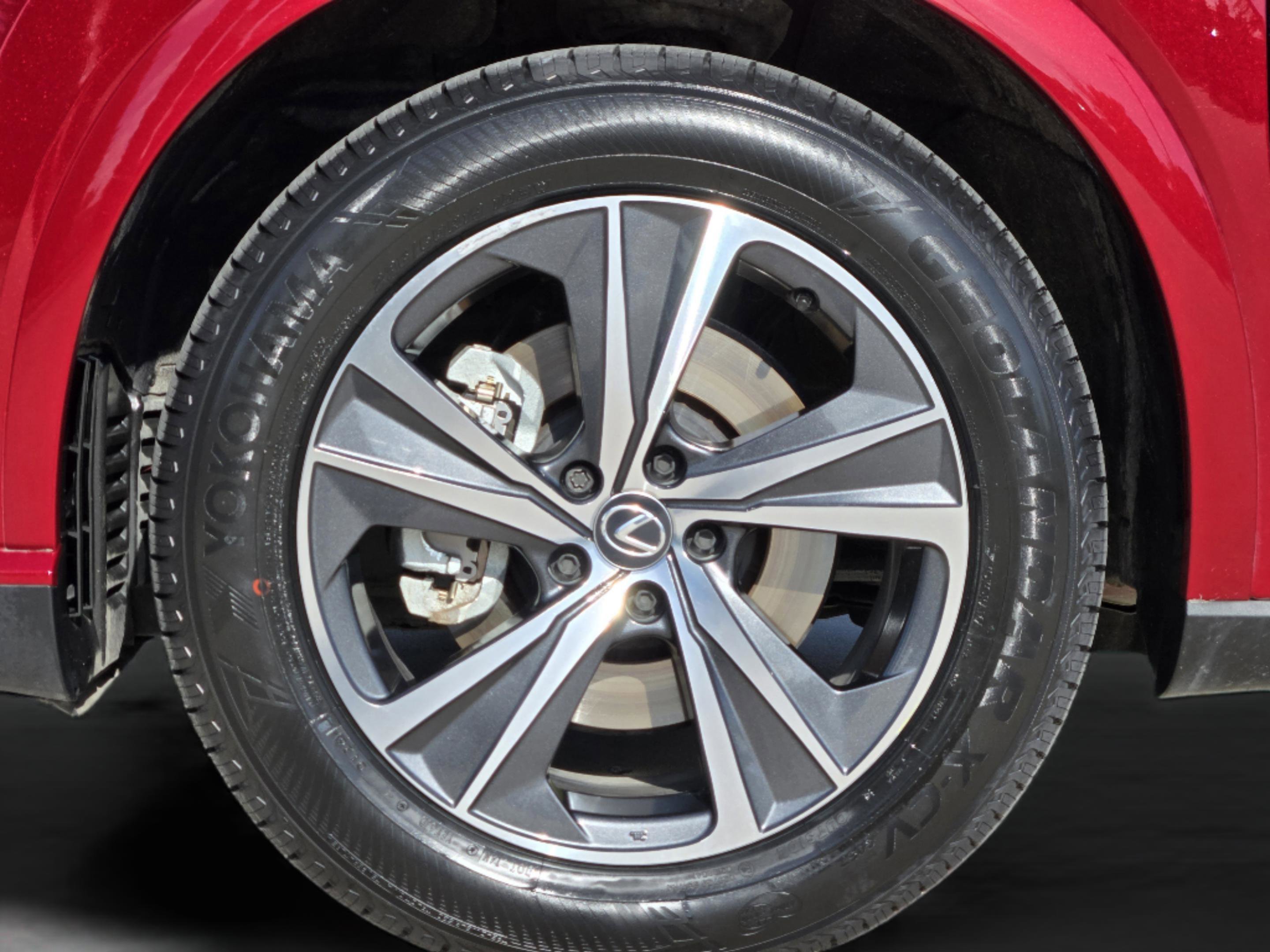 Used 2024 Lexus RX 350h w/ Accessory Package (Z1) image 37