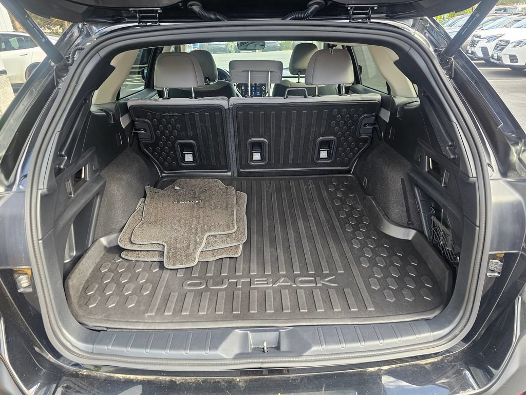 Used 2022 Subaru Outback Premium w/ Tech Package 1 AWD/4WD image 13