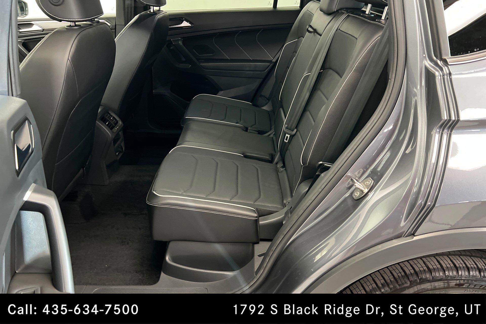 Used 2024 Volkswagen Tiguan SEL R-Line image 21