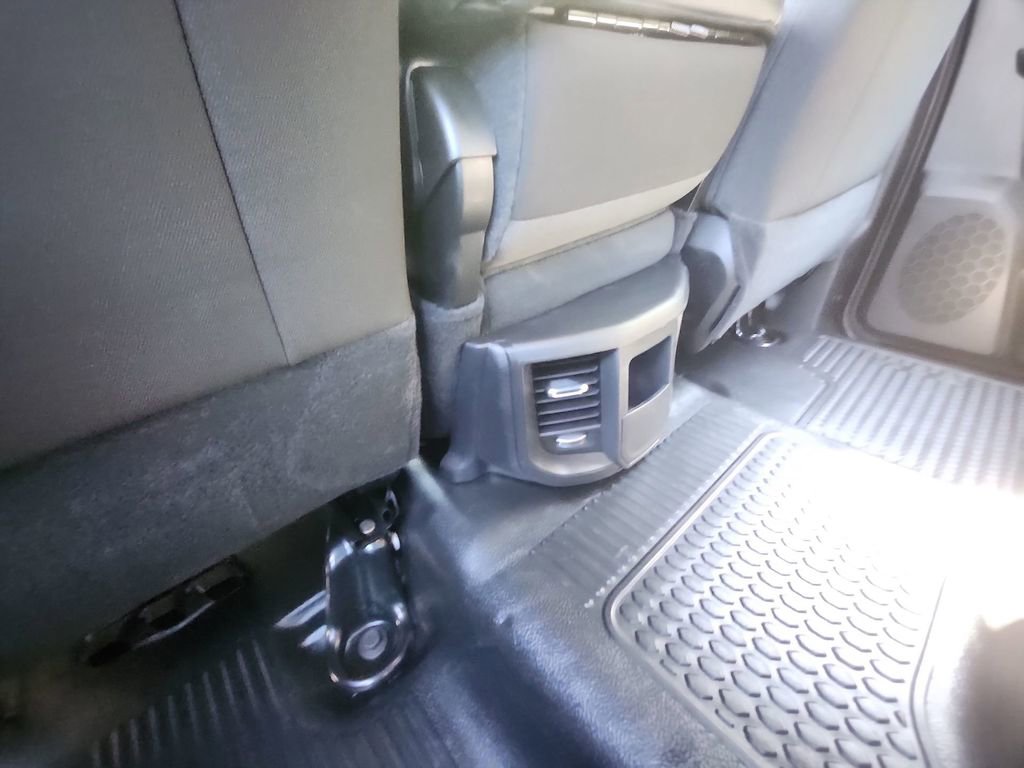 Used 2024 RAM 3500 Tradesman w/ Chrome Appearance Group image 25